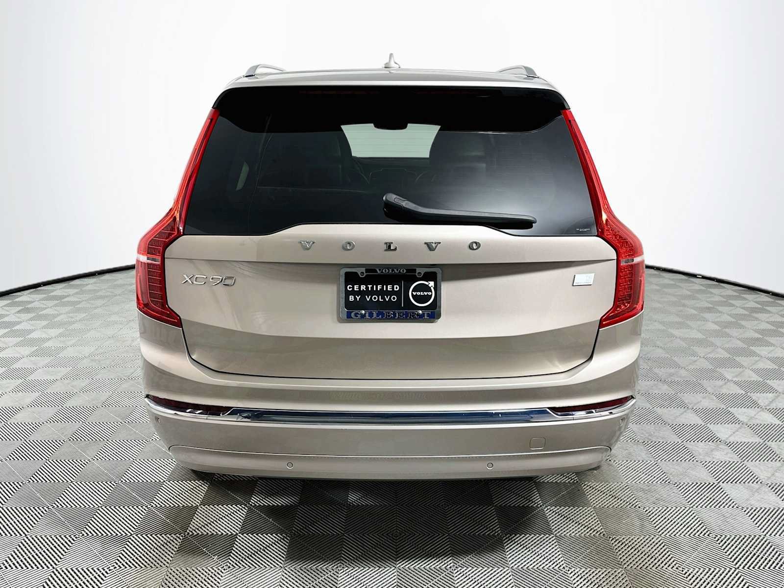 Used 2023 Volvo XC90 T8 Ultimate AWD/4WD image 6