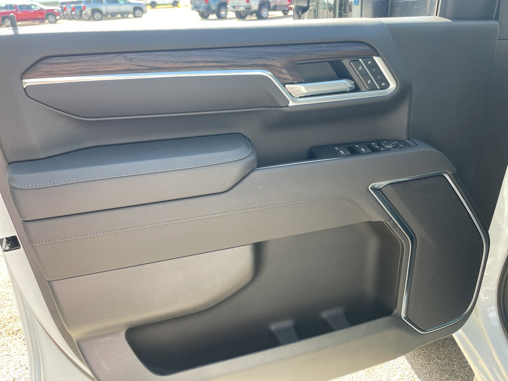 New 2025 GMC Sierra 2500 SLT image 12