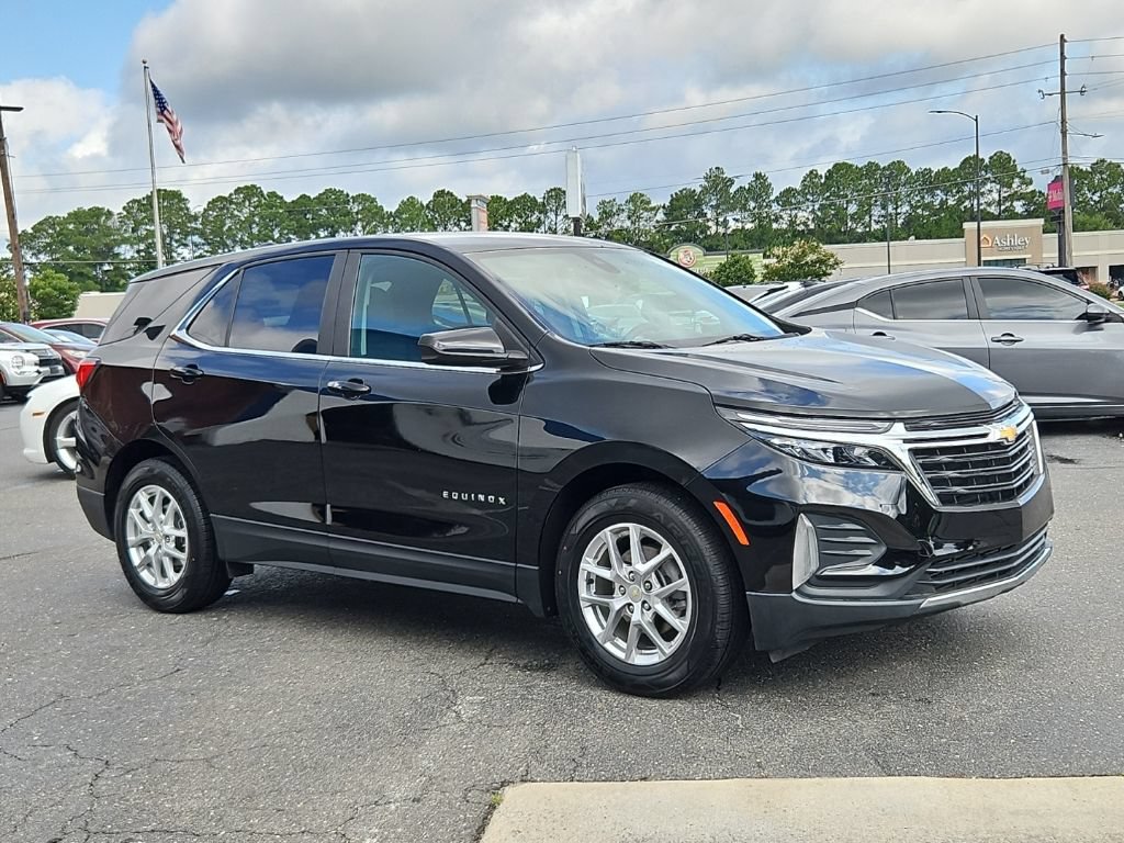 Used 2022 Chevrolet Equinox LT FWD image 1