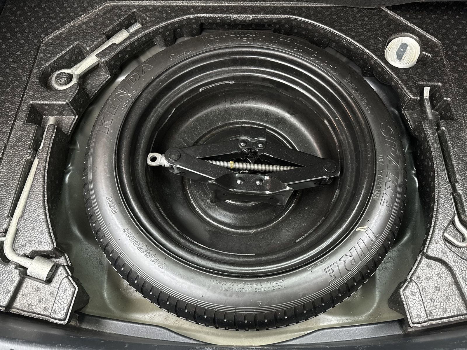 Used 2015 MAZDA MAZDA3 i Touring w/ Technology Package image 37