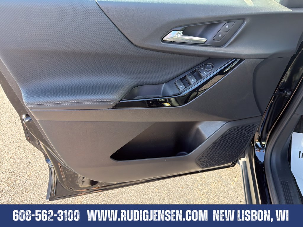 Used 2026 Chevrolet Equinox LT AWD/4WD image 10