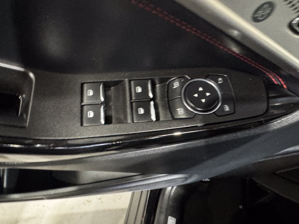 Used 2022 Ford Explorer ST-Line w/ Class IV Trailer Tow Package AWD/4WD image 18
