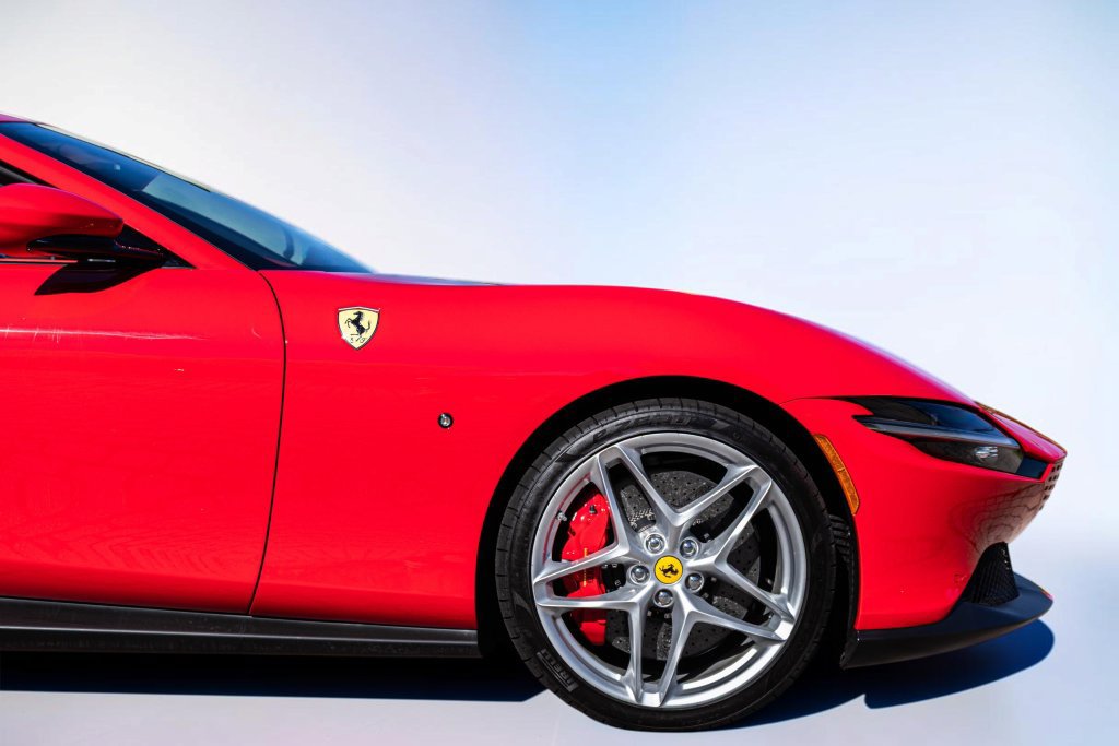 Certified 2025 Ferrari Roma Spider RWD image 16