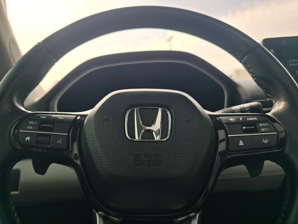 Used 2025 Honda Pilot Touring image 23
