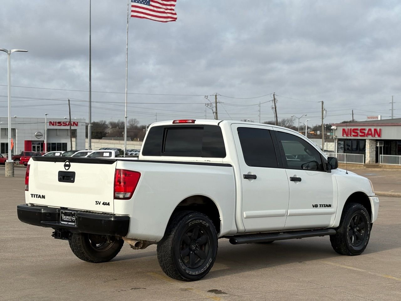 Used 2014 Nissan Titan SV w/ SV Value Truck Package image 6