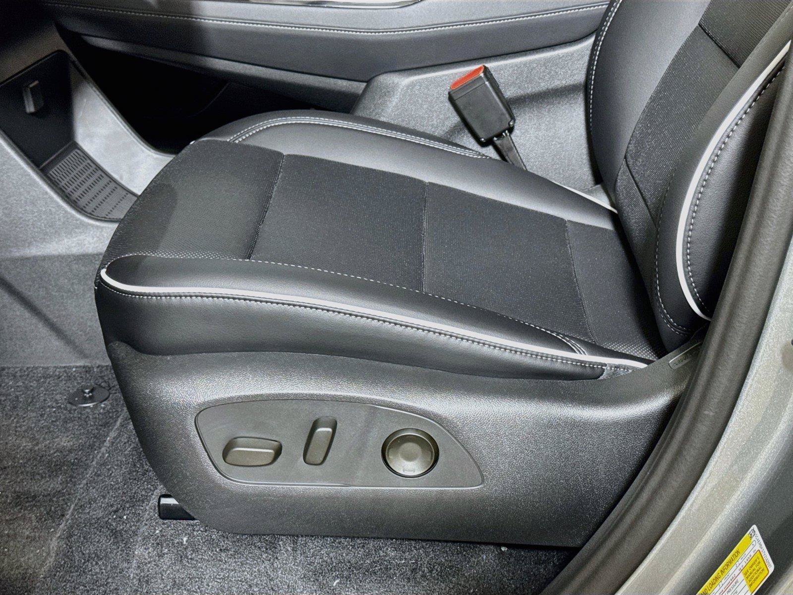 New 2027 Buick Enclave Sport Touring w/ Power Package FWD image 17