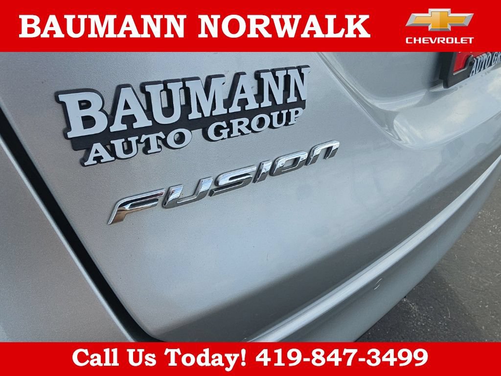 Used 2017 Ford Fusion SE w/ Fusion SE Technology Package FWD image 20