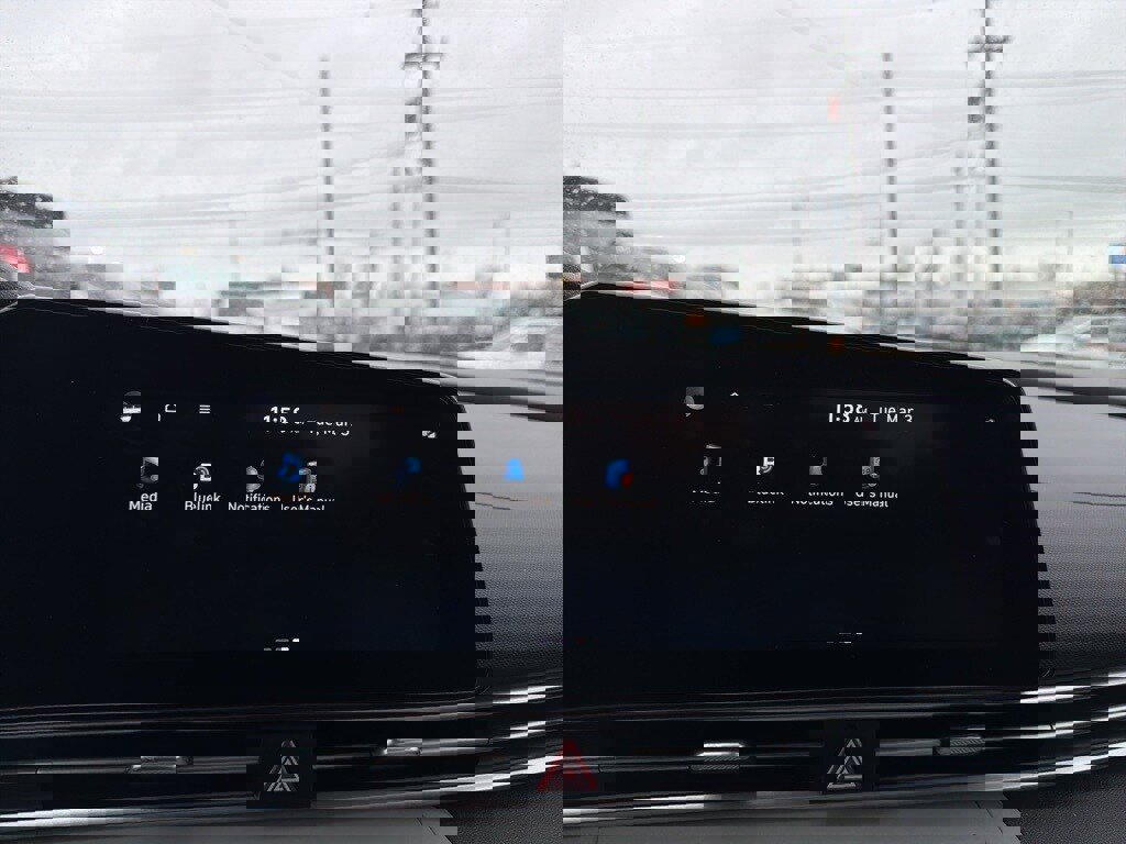 Certified 2022 Hyundai Elantra Limited image 21