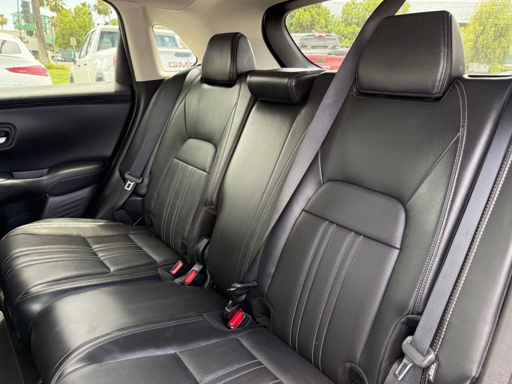 Used 2023 Honda HR-V EX-L image 13