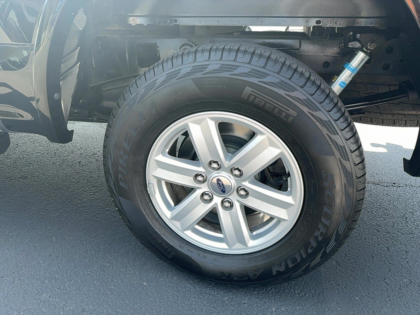 Used 2016 Ford F150 Lariat w/ Equipment Group 502A Luxury AWD/4WD image 15