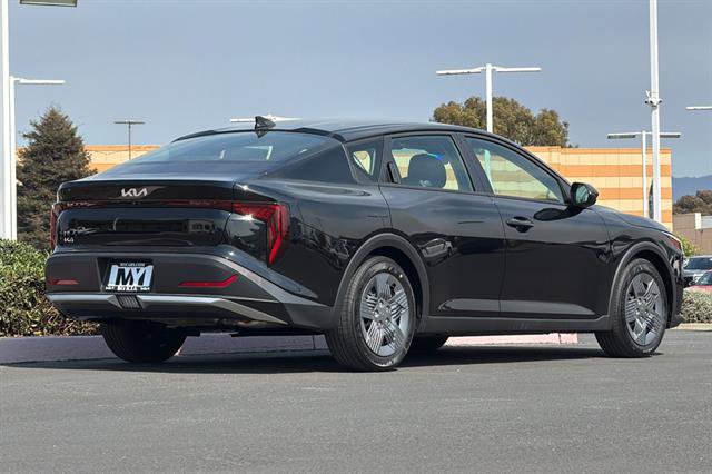 New 2026 Kia K4 FWD image 4
