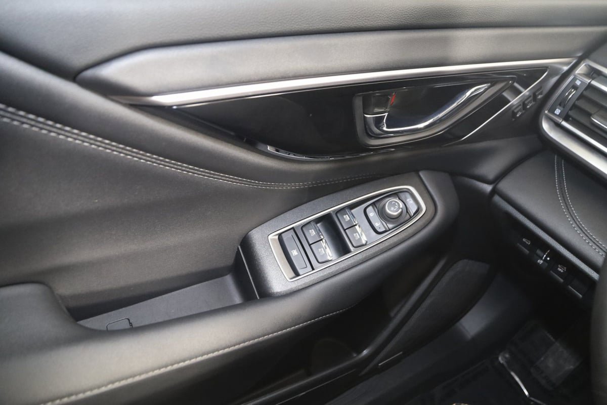 Used 2025 Subaru Outback Touring XT image 31