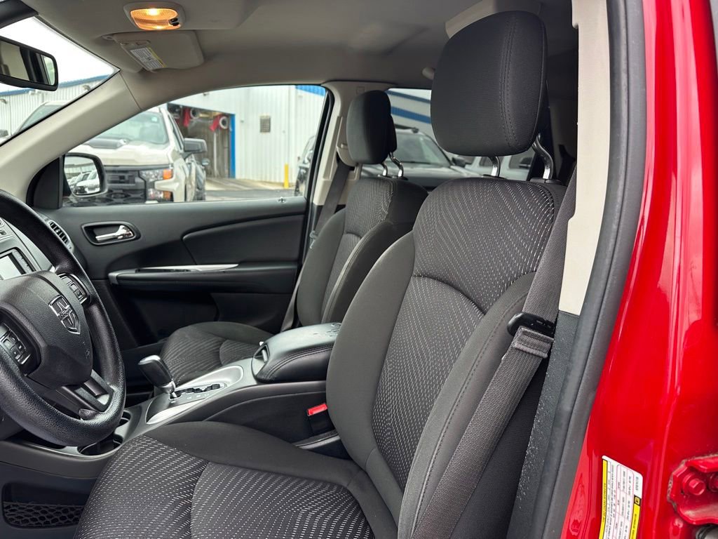 Used 2019 Dodge Journey SE w/ Blacktop Package FWD image 26