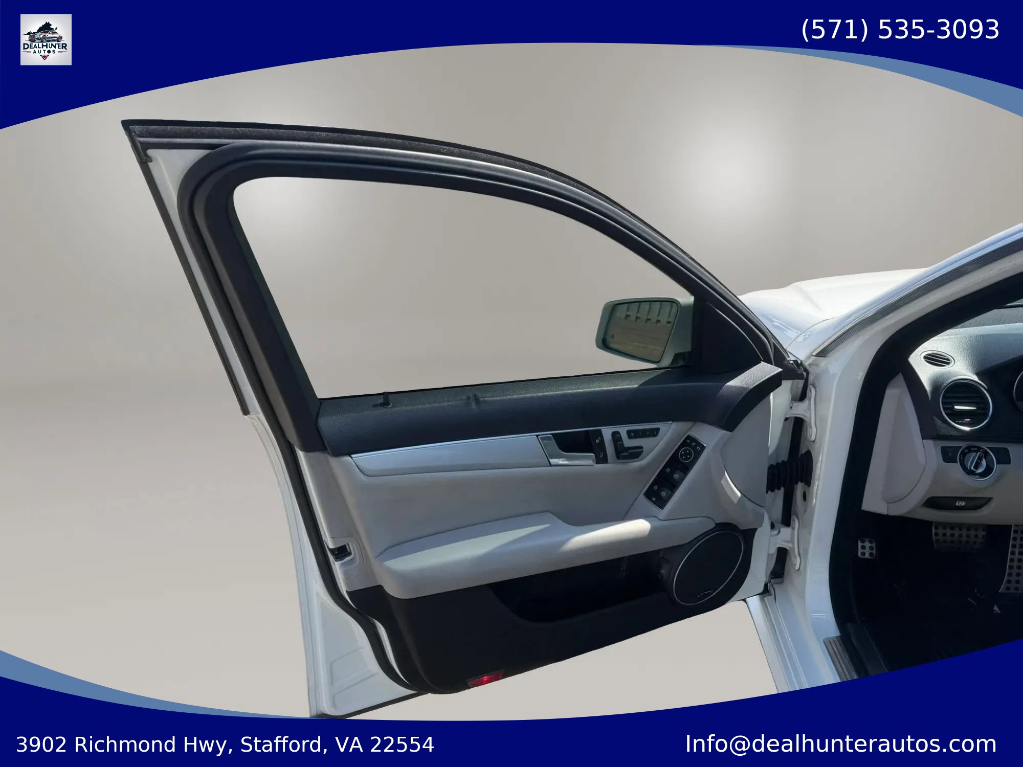 Used 2013 Mercedes-Benz C 250 Sedan image 20