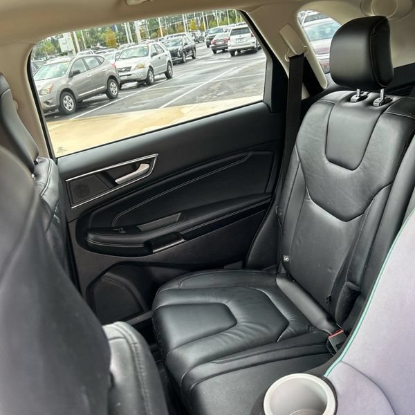 Used 2021 Ford Edge Titanium FWD image 16