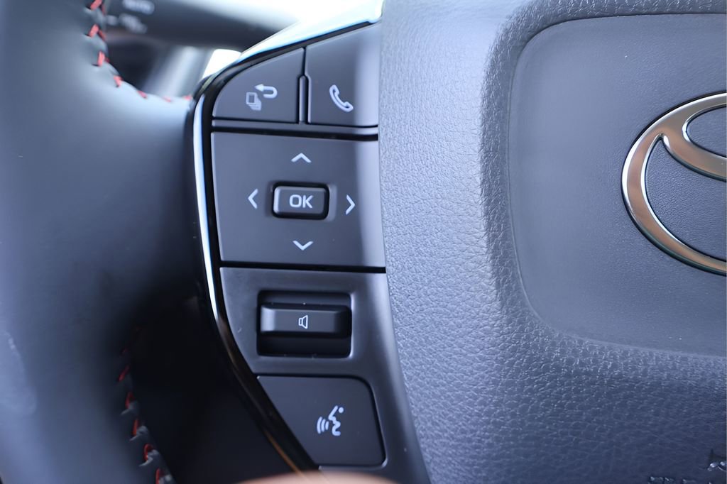 New 2026 Toyota Prius Plug-In Hybrid FWD image 18