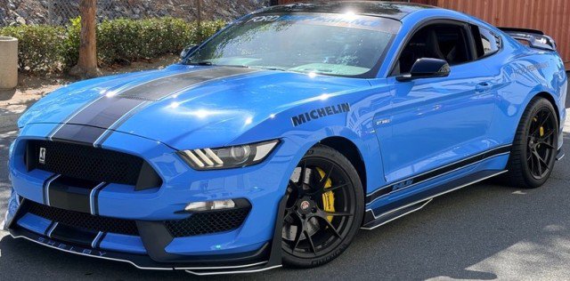 Used 2017 Ford Mustang Shelby GT350 w/ Electronics Package RWD image 5