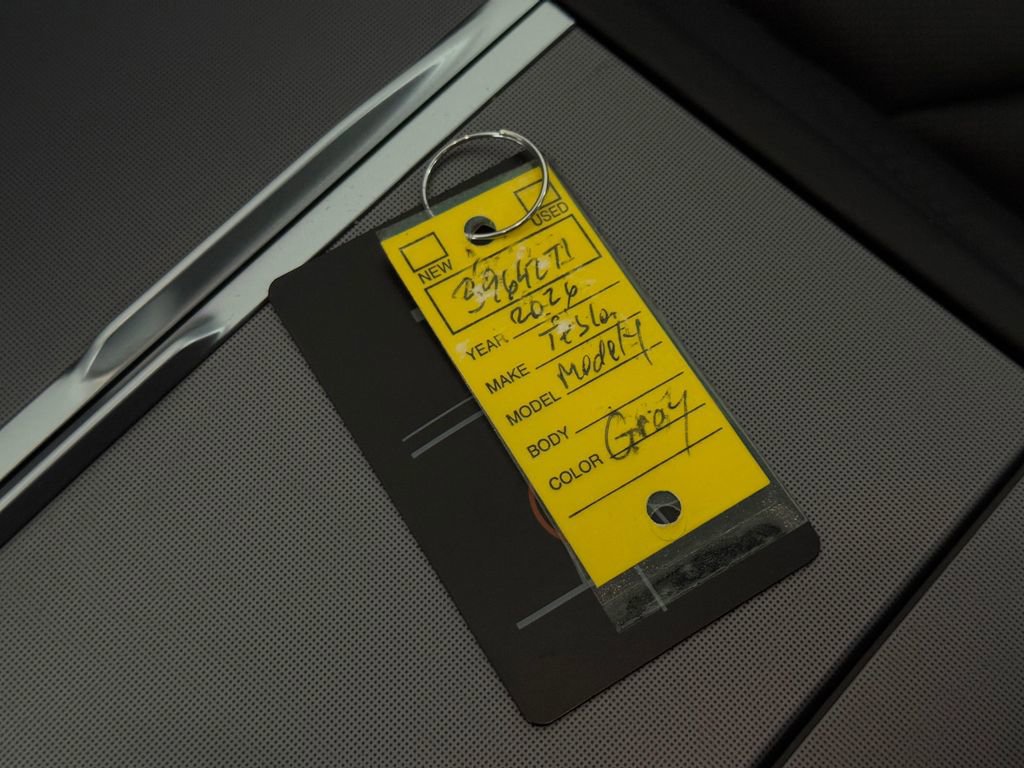 Used 2026 Tesla Model Y Long Range image 34