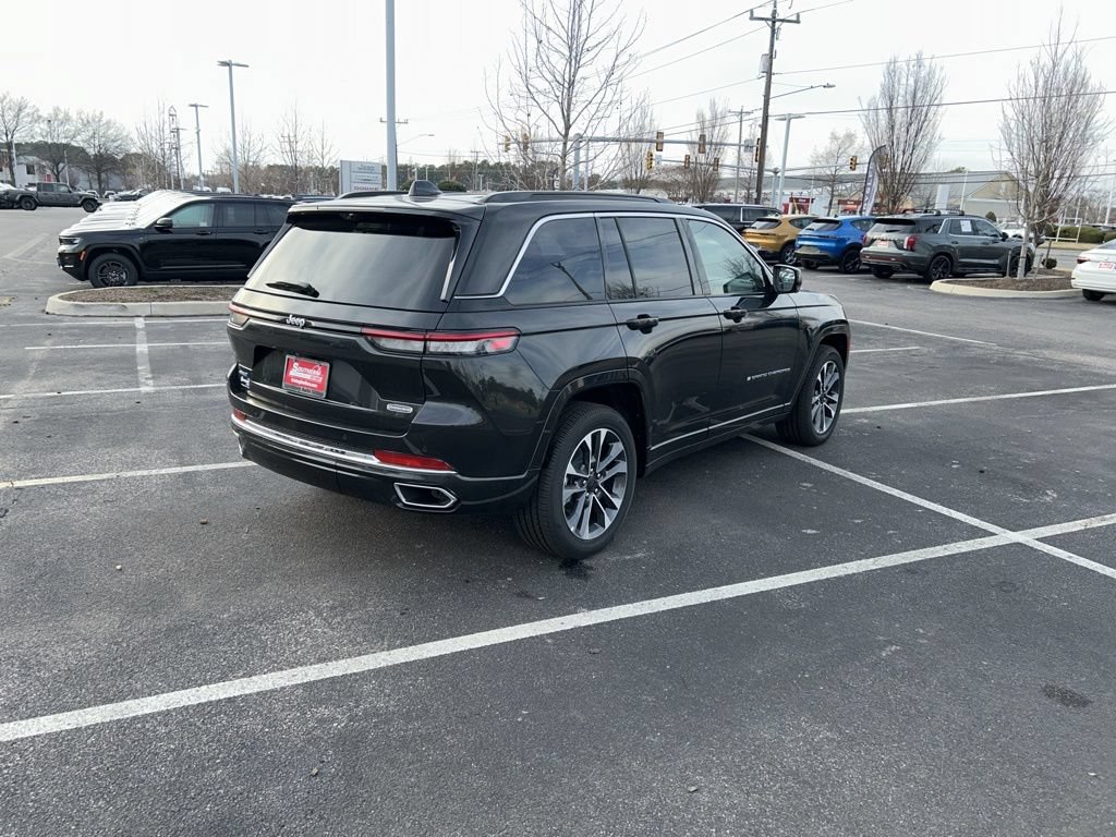 New 2024 Jeep Grand Cherokee Overland w/ Advanced Protech Group III AWD/4WD image 4