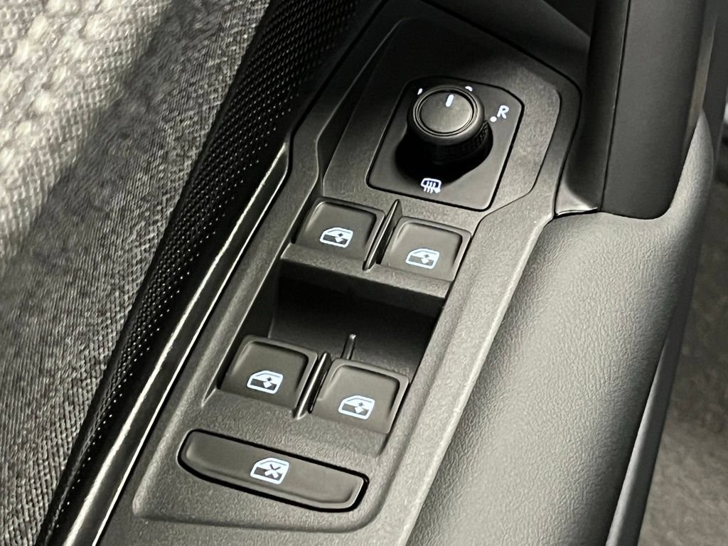 New 2026 Volkswagen Tiguan S AWD/4WD image 18