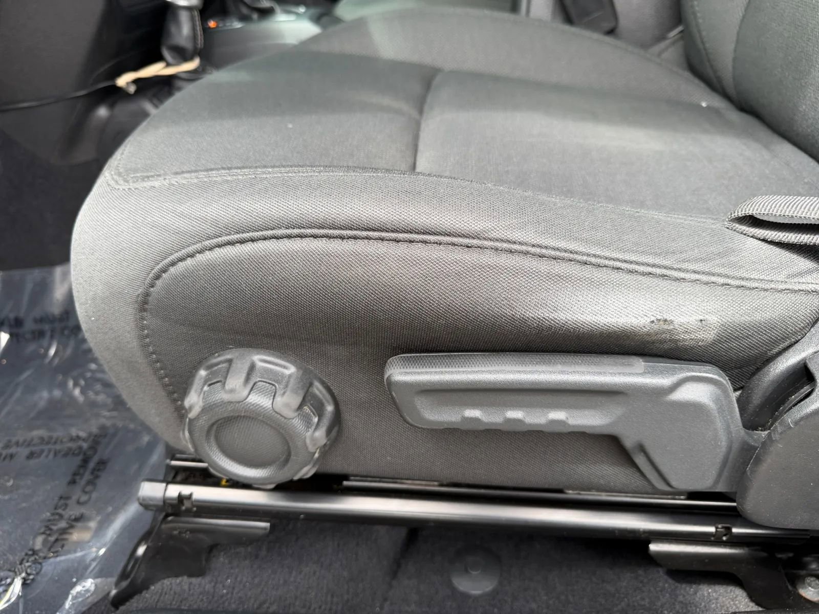 Used 2019 Jeep Wrangler Unlimited Sahara w/ LED Lighting Group AWD/4WD image 17