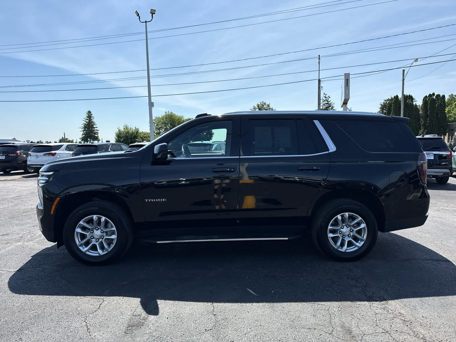 Certified 2025 Chevrolet Tahoe LT AWD/4WD image 2