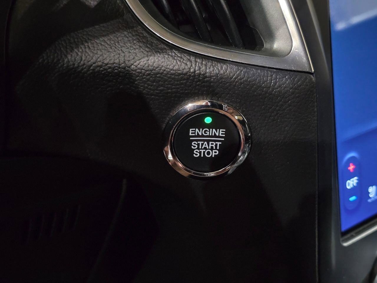 Used 2022 Ford Edge Titanium image 27