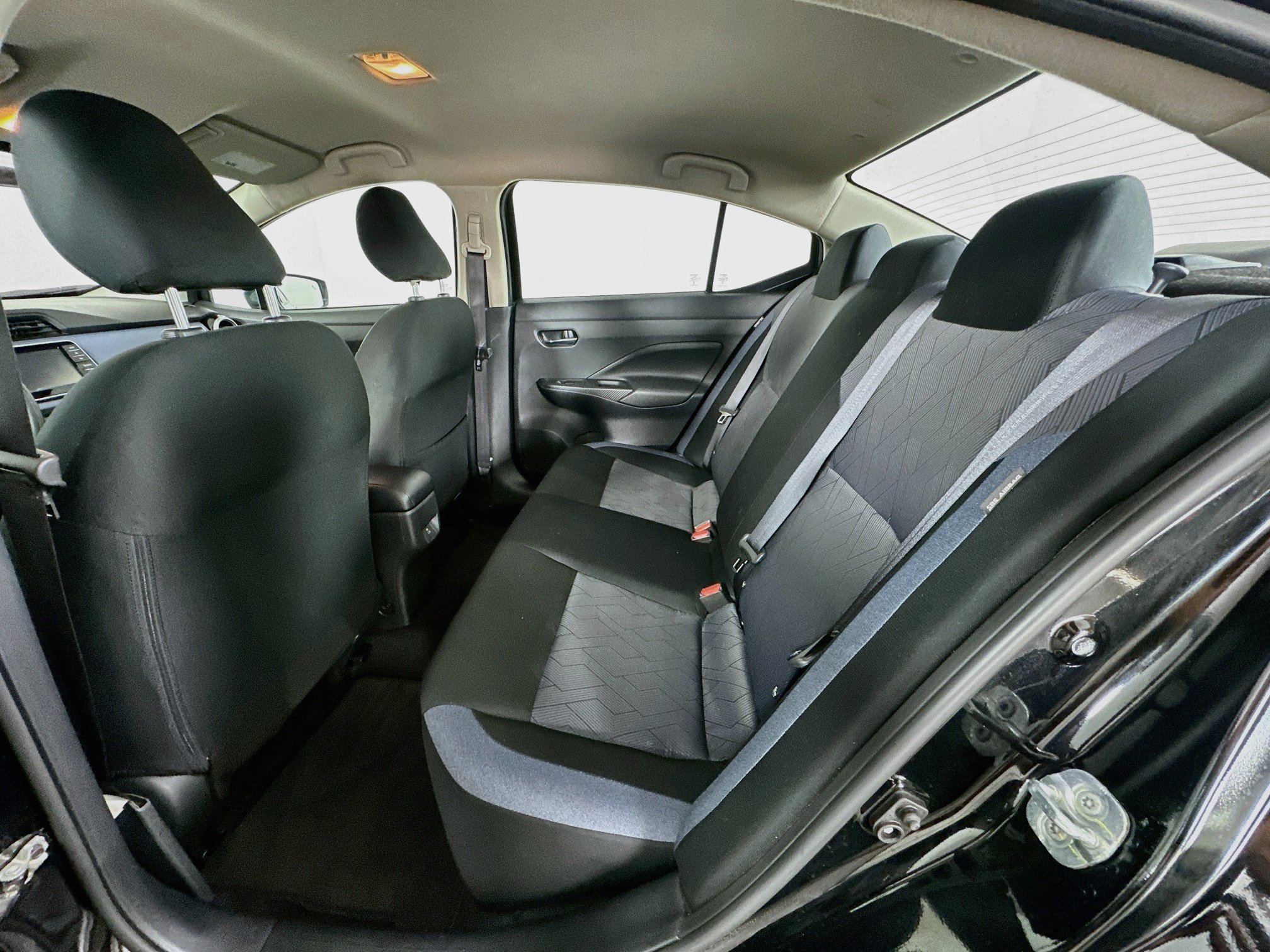 Used 2025 Nissan Versa SV FWD image 26