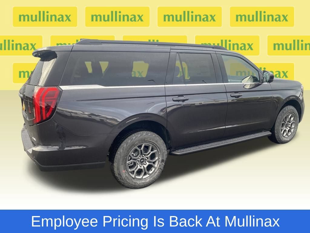 New 2025 Ford Expedition Max Active AWD/4WD image 3