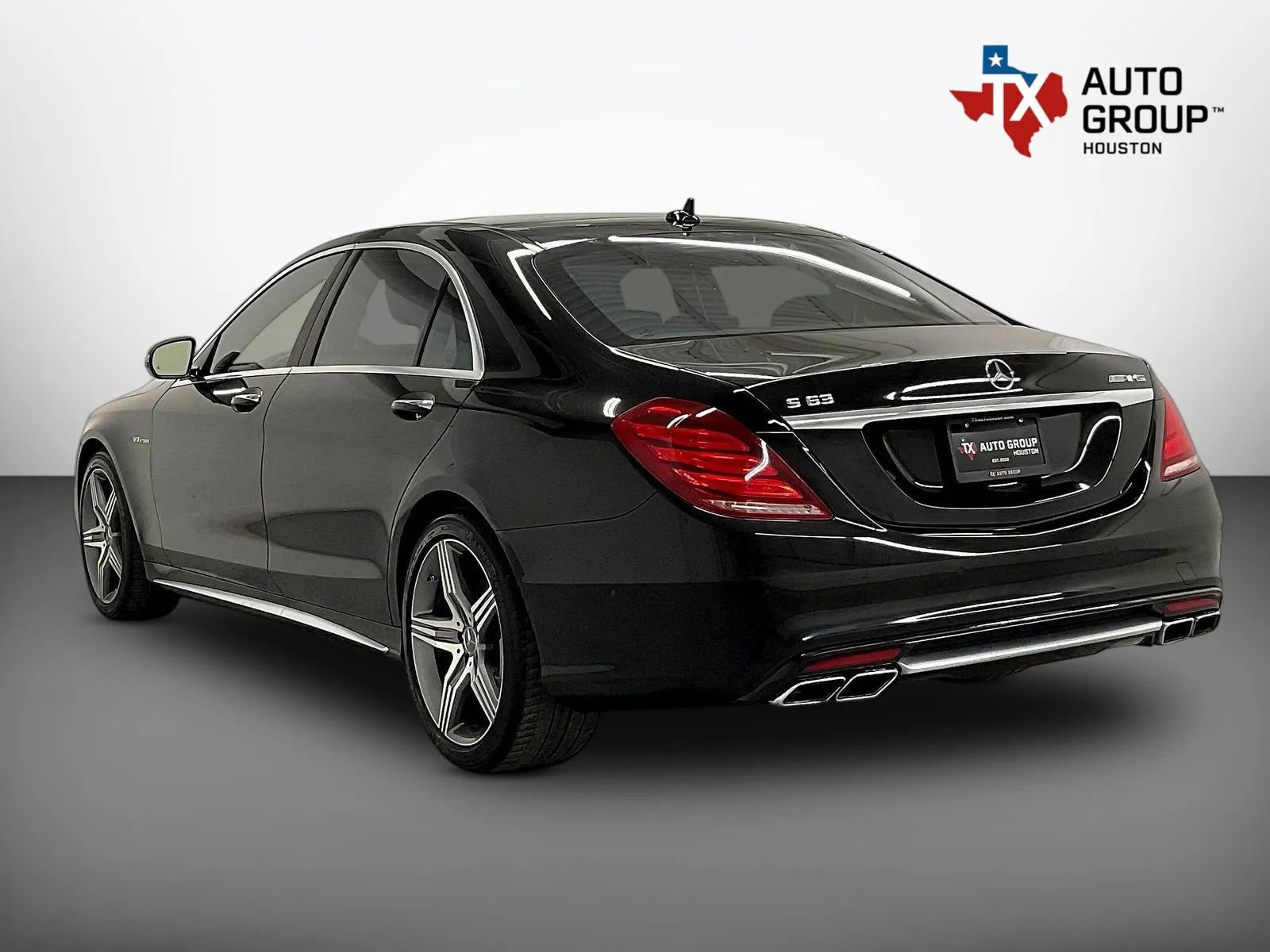 Used 2016 Mercedes-Benz S 63 AMG 4MATIC Sedan w/ Driver Assistance Package image 3