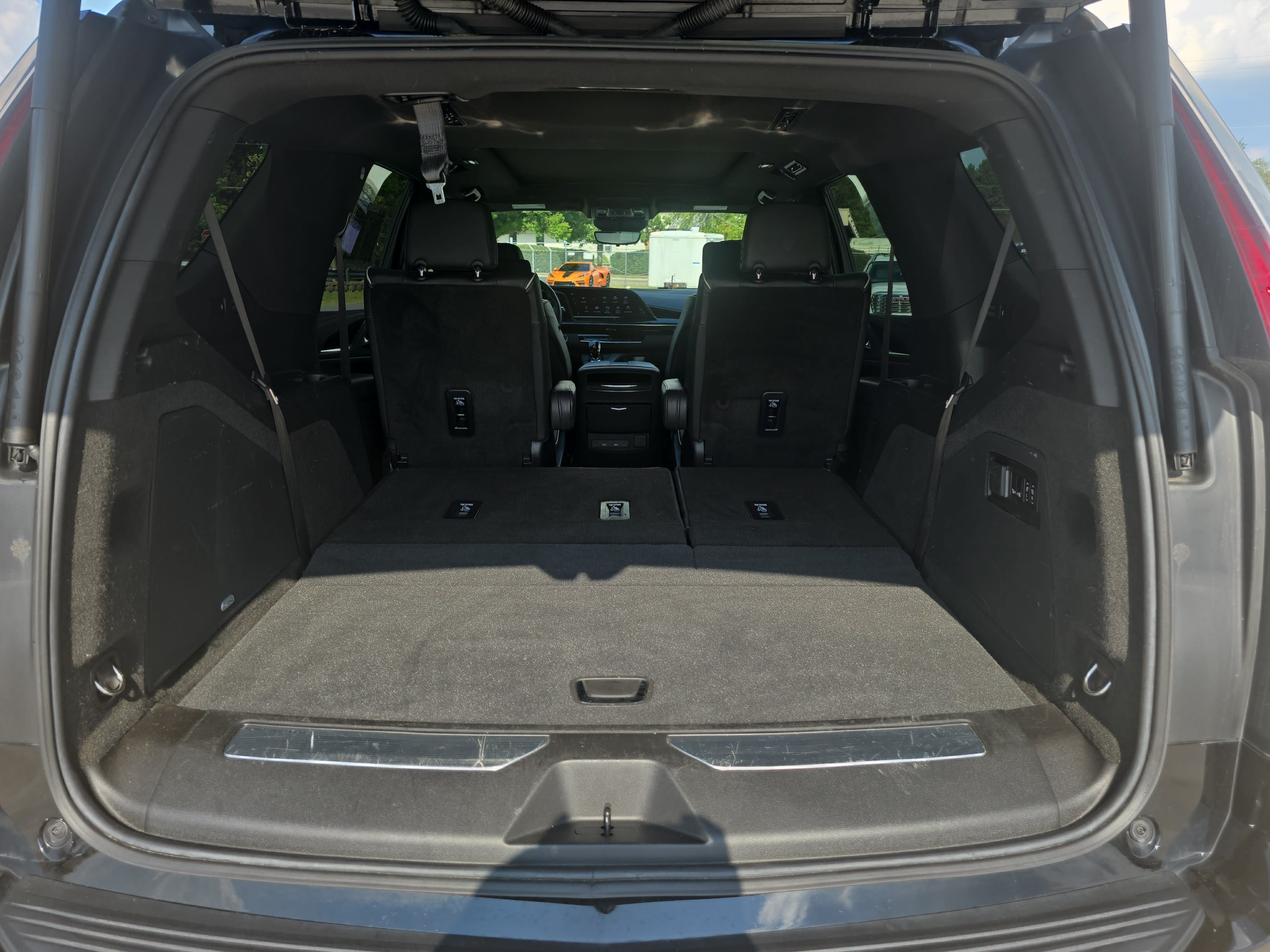 Used 2024 Cadillac Escalade Sport w/ LPO, ONYX Package AWD/4WD image 14