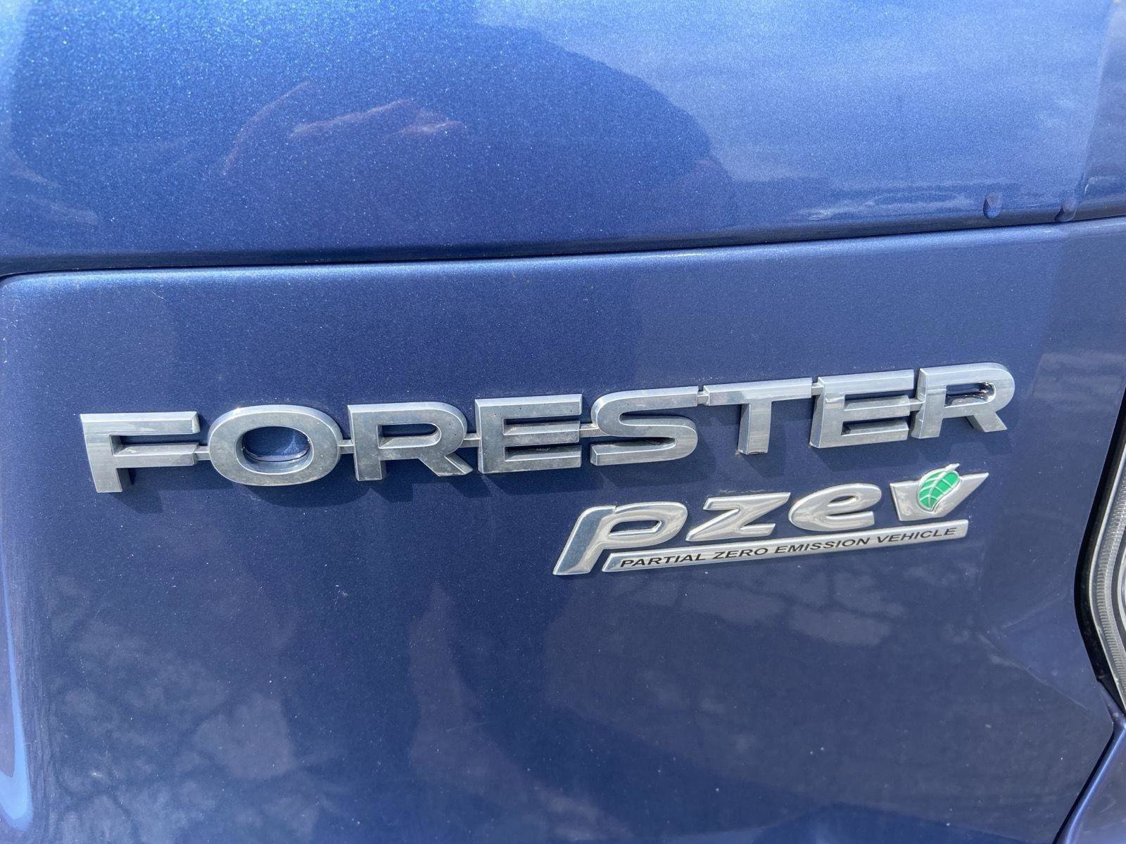 Used 2017 Subaru Forester 2.5i Premium w/ All-Weather Package image 35