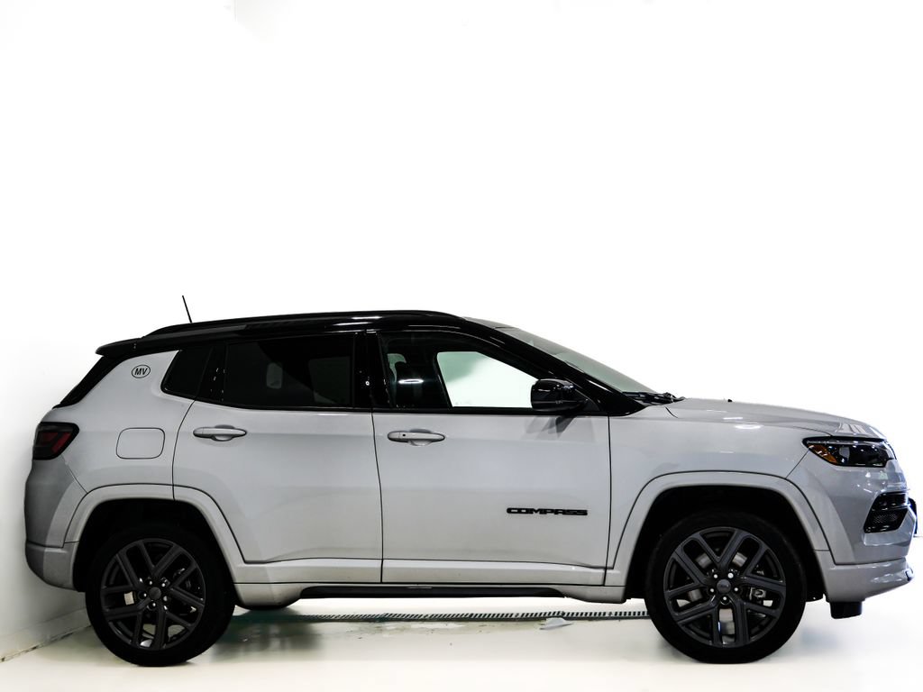 Used 2024 Jeep Compass Limited w/ High Altitude Package AWD/4WD image 5