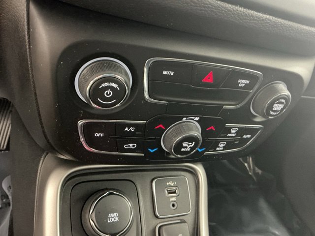 Used 2019 Jeep Compass Latitude AWD/4WD image 30
