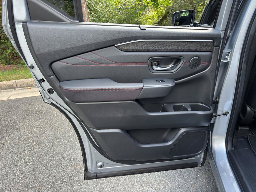 Certified 2026 Honda Pilot Black Edition image 26