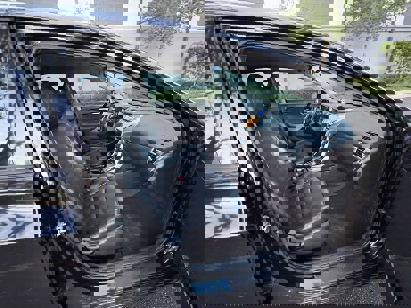 Used 2013 Hyundai Elantra Limited w/ Technology Pkg image 15