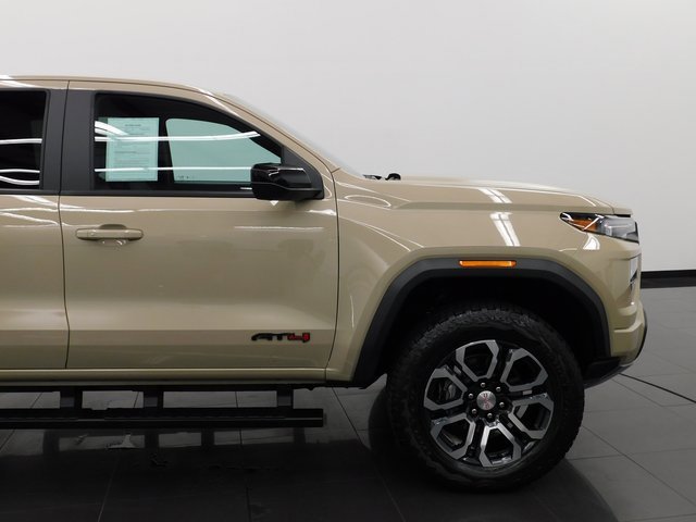 Used 2024 GMC Canyon AT4 w/ AT4 Premium Package image 15