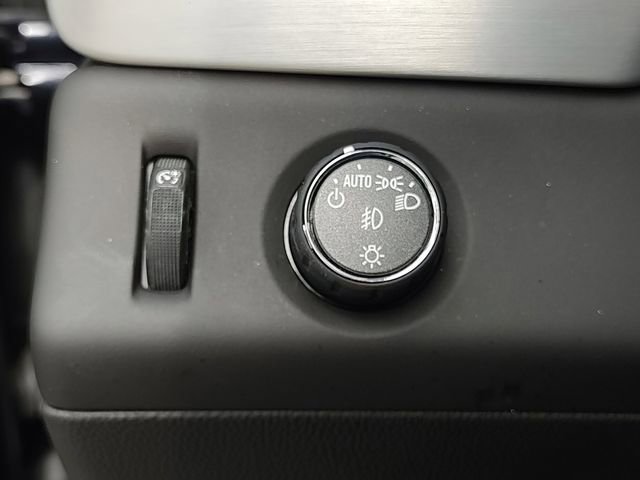 Used 2017 GMC Yukon XL SLT w/ Open Road Package RWD image 35