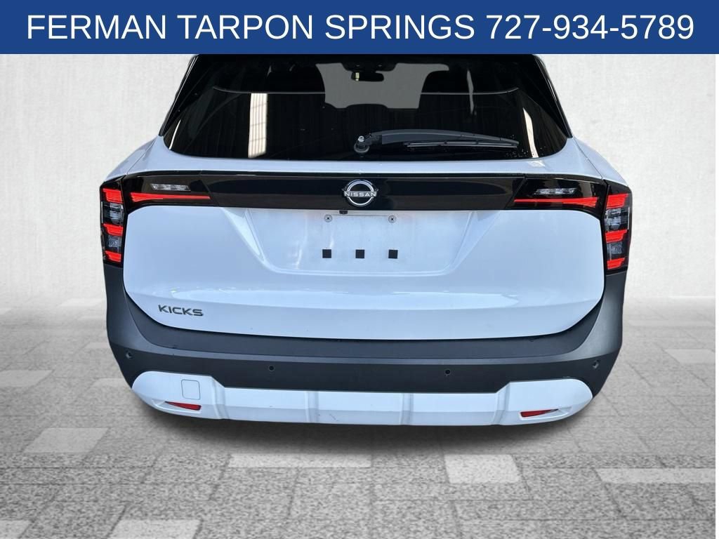 Used 2025 Nissan Kicks SV FWD image 6