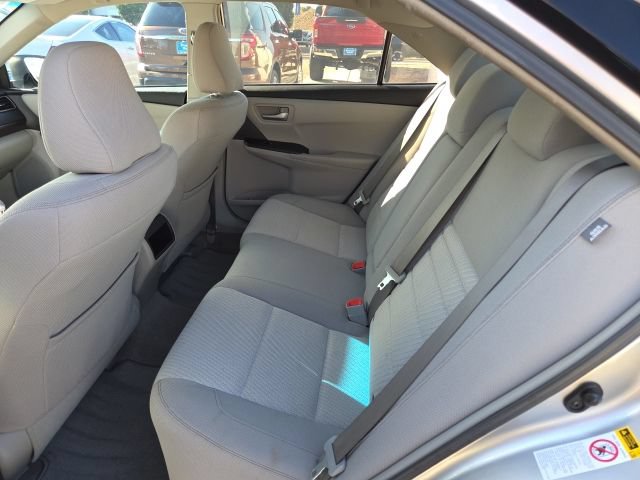 Used 2017 Toyota Camry LE FWD image 17