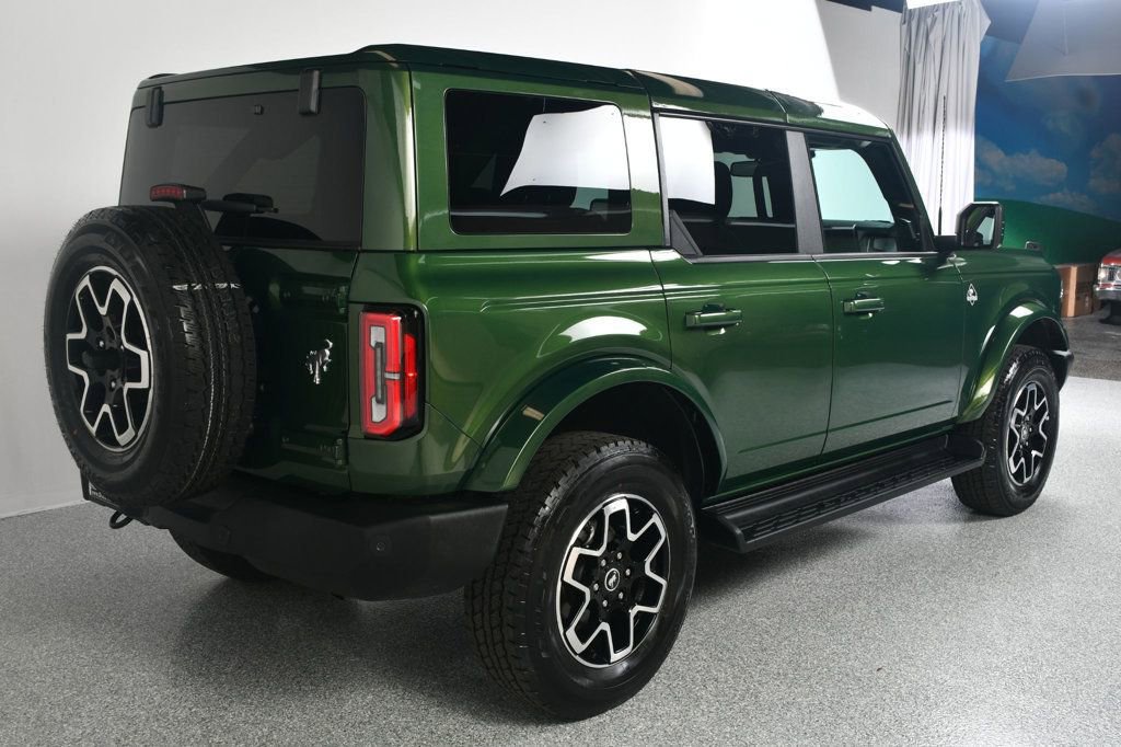 Used 2025 Ford Bronco Outer Banks AWD/4WD image 9