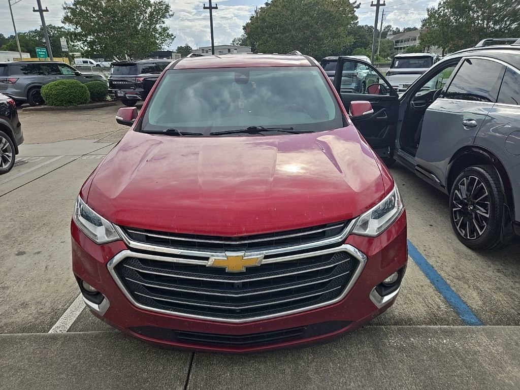 Used 2019 Chevrolet Traverse Premier w/ Driver Confidence II Package FWD image 2