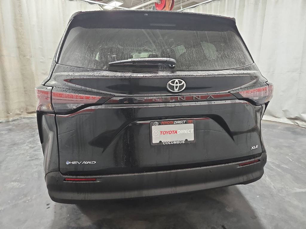 New 2026 Toyota Sienna XLE image 7