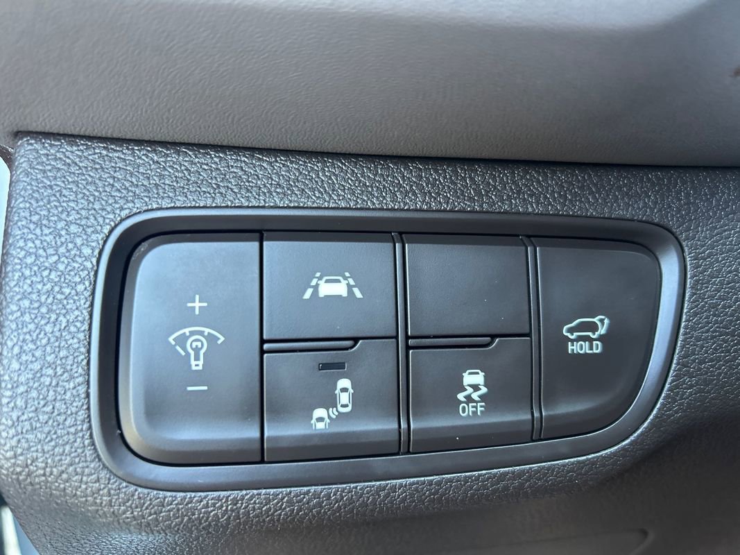 Used 2020 Hyundai Santa Fe SEL FWD image 14
