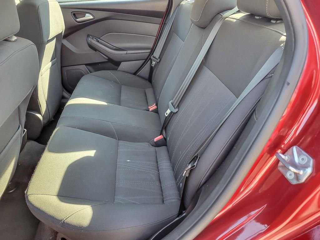 Used 2015 Ford Focus SE image 11