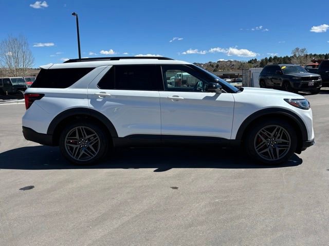 Used 2025 Ford Explorer ST image 6