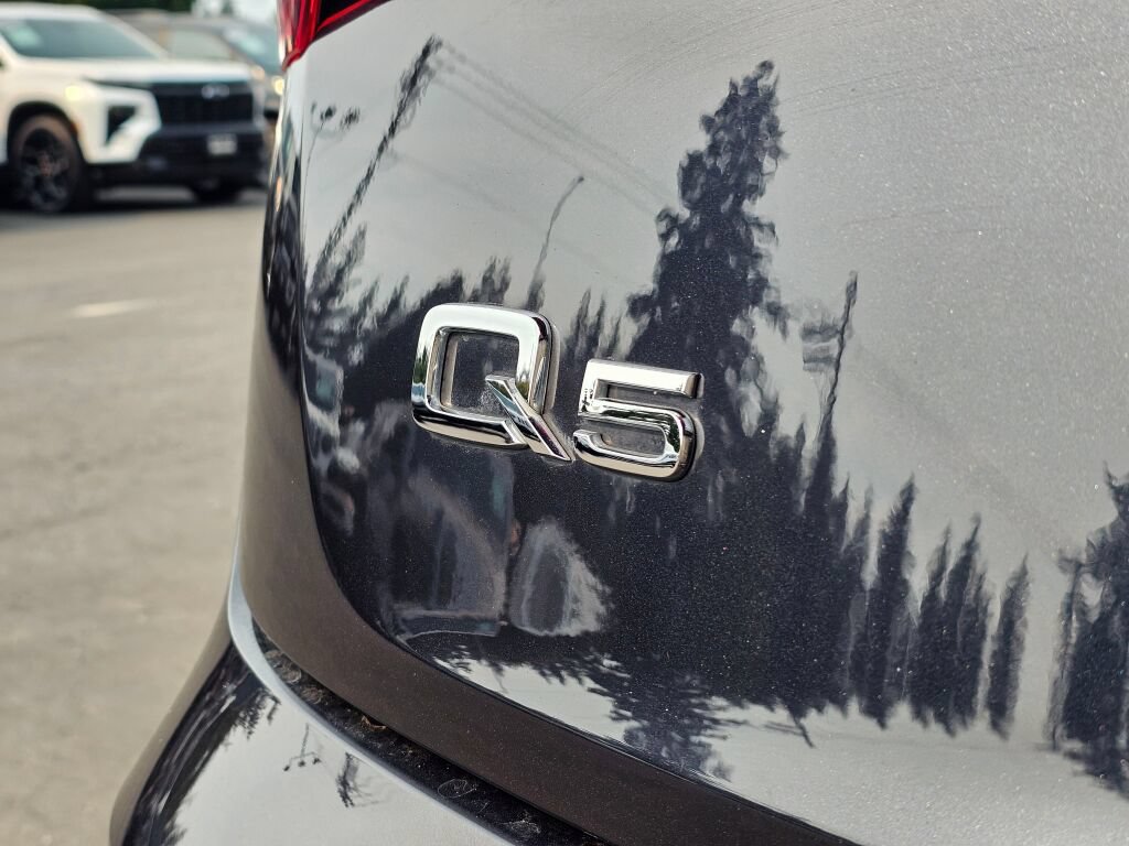 Used 2020 Audi Q5 2.0T Premium w/ Convenience Package AWD/4WD image 15