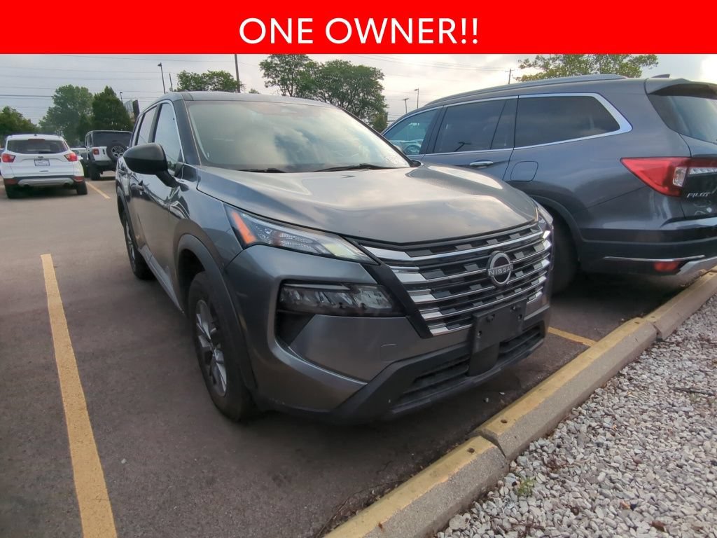 Used 2024 Nissan Rogue S AWD/4WD image 3
