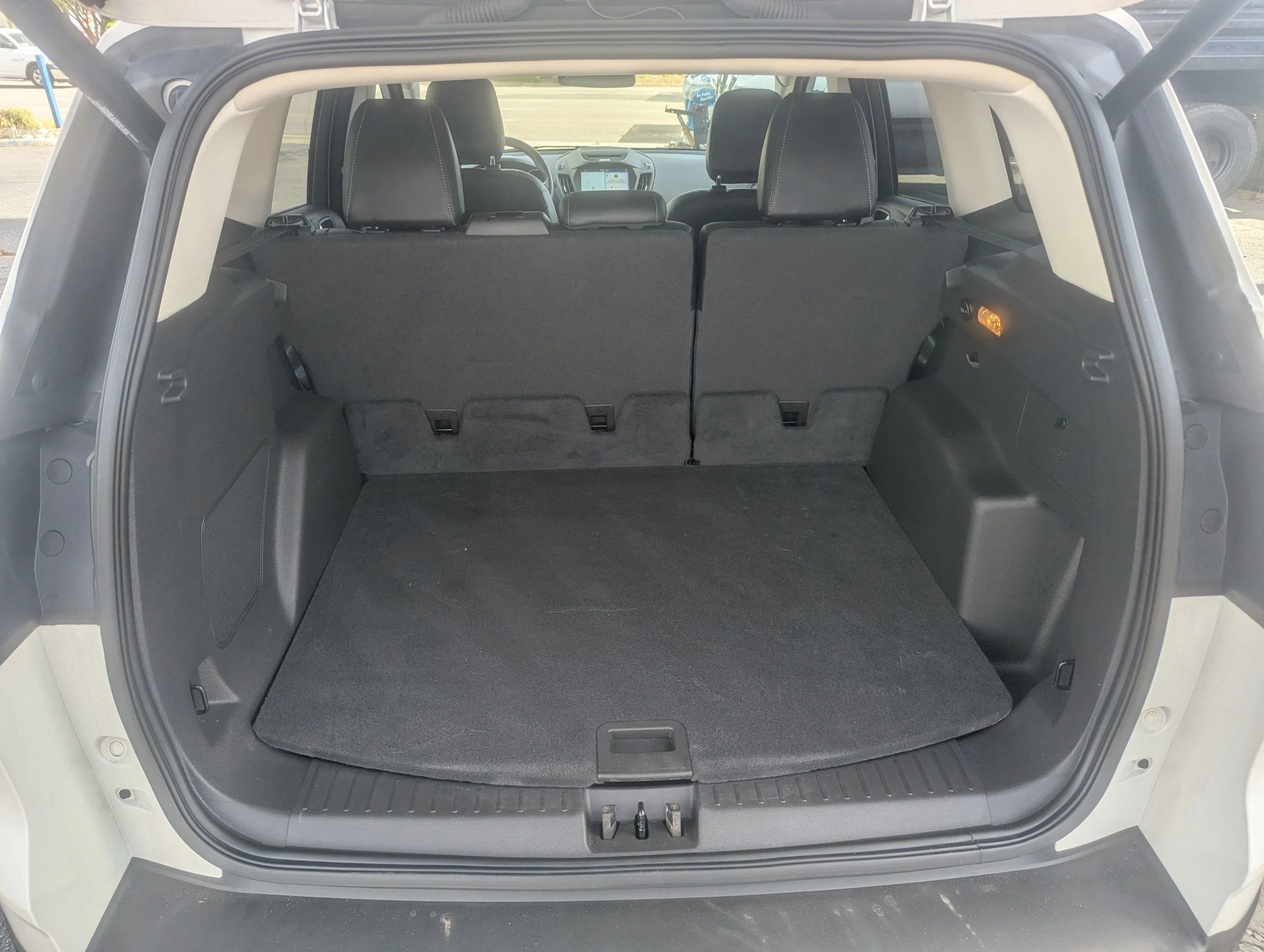 Used 2018 Ford Escape Titanium w/ Ford Safe & Smart Package AWD/4WD image 19