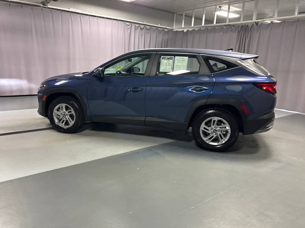 Used 2025 Hyundai Tucson SE AWD/4WD image 4